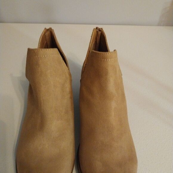 Falls Creek Booties Sz 9 Tan Cut Out Zippered Back Faux Suede Western Cowgirl - Picture 3 of 12